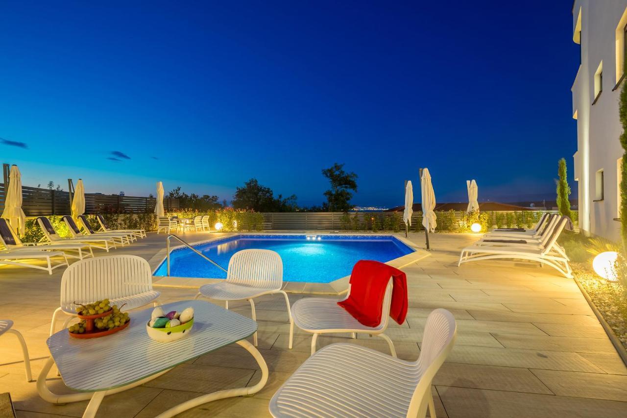 Villa Poseidon Rova By El-Pi Tours Malinska Exterior photo